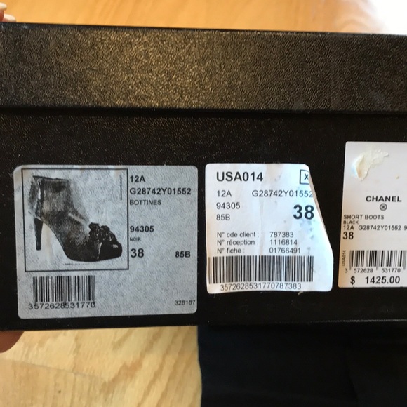 Chanel black leather booties US size 7 (size 38) - Picture 5 of 7